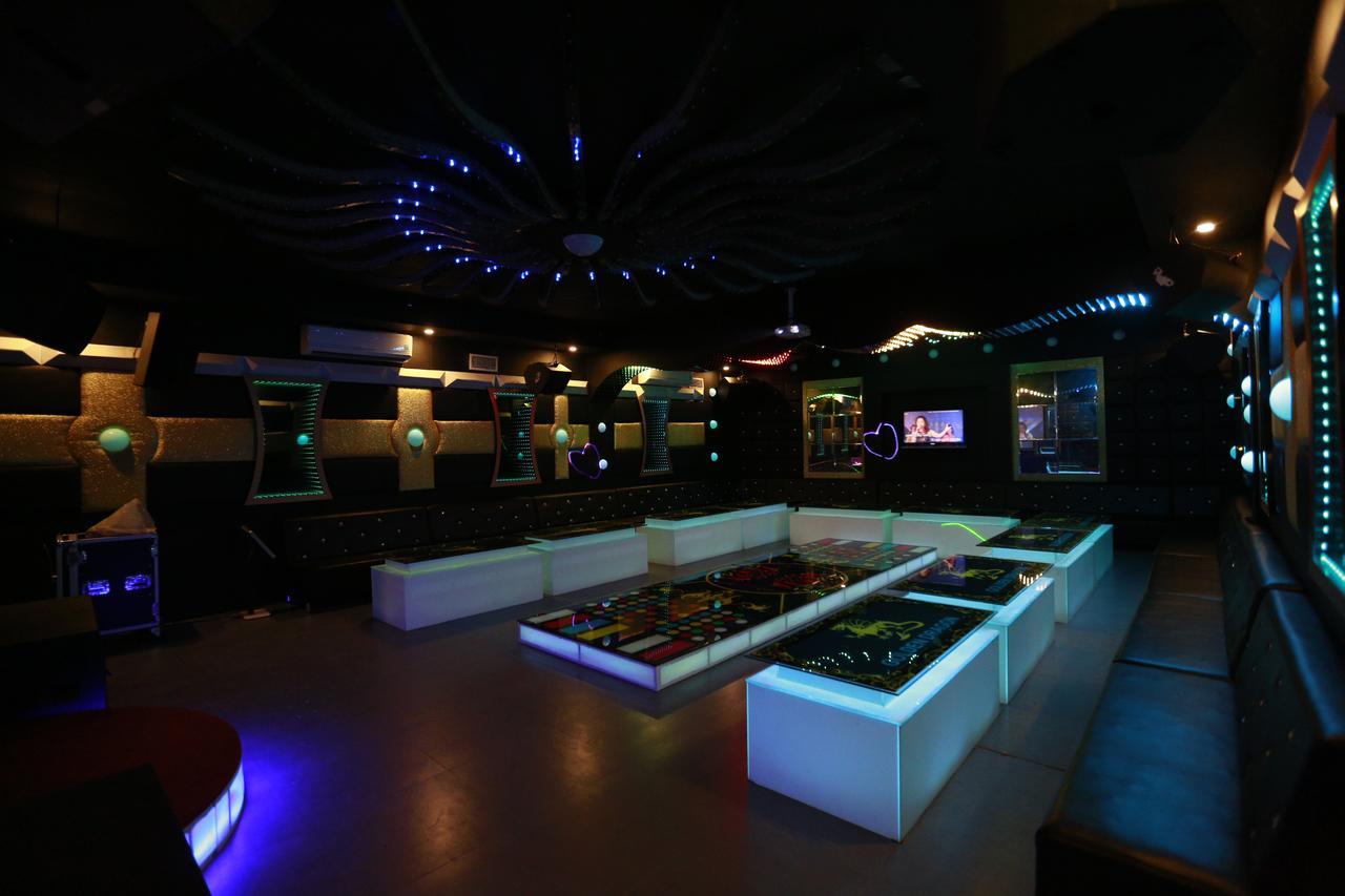 Aha Golden Dragon Hotel Ниньбинь Экстерьер фото